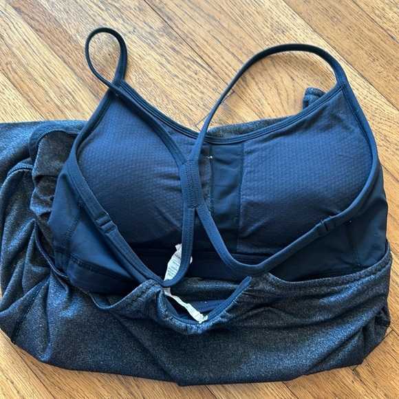 Lululemon NO LIMITS Power Y Zippy Gray Black Tank Top Built-In Bra Size 4 - Picture 6 of 8